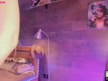 hot cam girl yolandabertha image #2733353