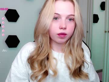 hot cam girl small_blondee image #2802845