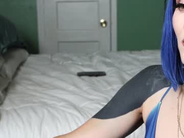 hot cam girl oftenelle image #1278119