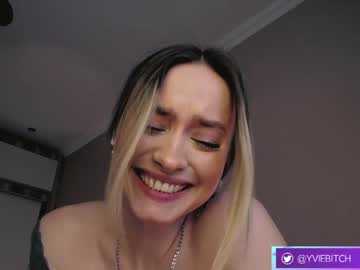 hot cam girl _yvie_ image #2512470