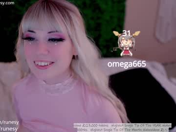 hot cam girl runesy image #3384219