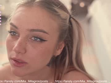 hot cam girl mia_milagros image #1738694