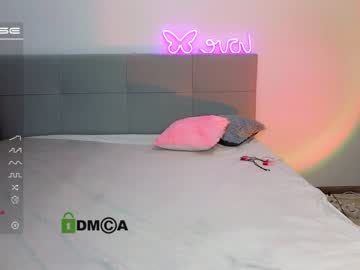 hot cam girl small_blondee image #3108211