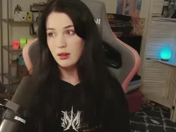 hot cam girl evelynclaire image #4025676
