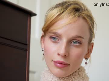 hot cam girl ellaa91 image #3731338