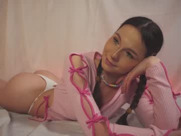 hot cam girl kateuwugirl image #4344877