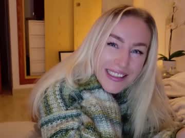 hot cam girl christinasiemone image #4674811