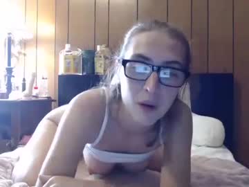 hot cam girl woahitssarah image #1802137