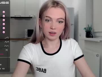 hot cam girl small_blondee image #716006