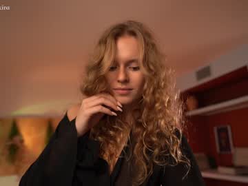 hot cam girl chillwithkira image #2109493