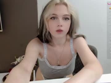 hot cam girl small_blondee image #1520559