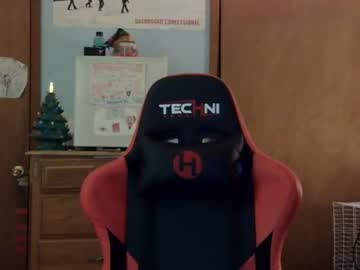 lucasbacon13 hot cam
