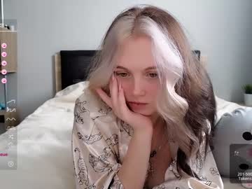 hot cam girl small_blondee image #3619702