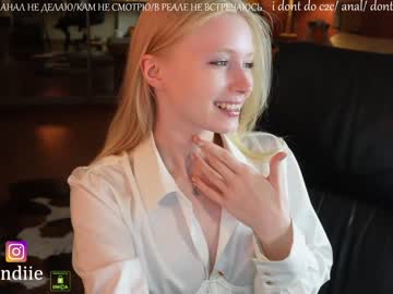 hot cam girl bestblondiiecb image #3014953