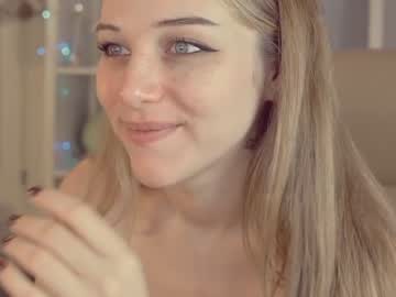 hot cam girl mia_milagros image #975867