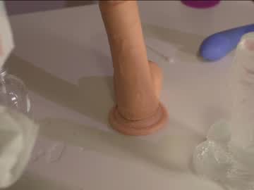 hot cam girl chaturbatable image #2371604