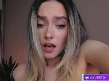 hot cam girl _yvie_ image #2498081