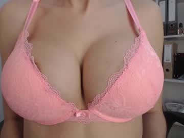 hot cam girl eat_mee_out image #1290069