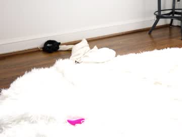 hot cam girl ellaa91 image #1368003