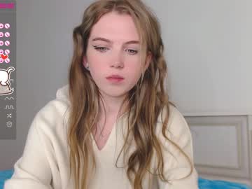 hot cam girl small_blondee image #2060686