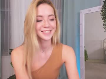 hot cam girl emmi_rosee image #715498