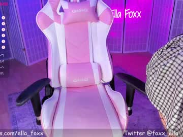 hot cam girl ella_foxx image #2777178