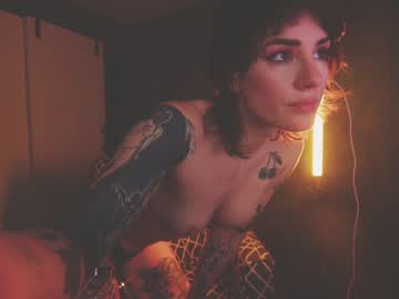 hot cam girl aynmarie image #3359400