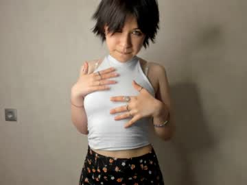 hot cam girl louisejamie image #2969340