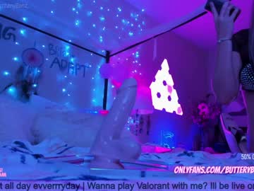 hot cam girl butterybubblebutt image #2213722