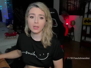 hot cam girl kimilee22 image #3941322
