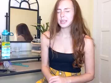 hot cam girl _heytheredelilah image #1930599