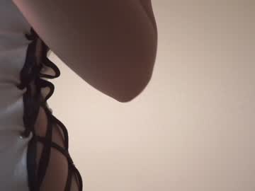 hot cam girl helenmoors image #2676150