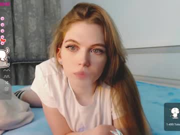 hot cam girl small_blondee image #2098592