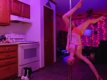 hot cam girl emmasky69 image #3661483
