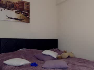 hot cam girl hugetittiesgerda image #2498675