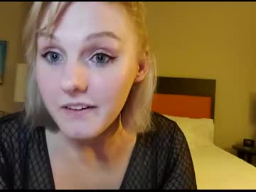 hot cam girl cutiekatie3273 image #803855