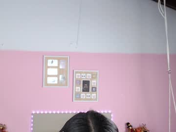 hot cam girl little_effy18 image #358322