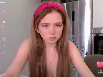 hot cam girl small_blondee image #1409173
