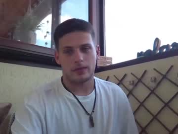 hot cam man roberto_twink1 image #3113325