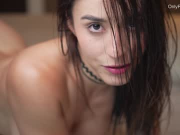 hot cam girl emyii image #3363894
