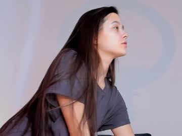 hot cam girl emilybatee image #2715112