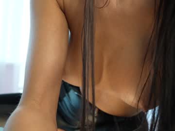 hot cam girl kissing33 image #4444165