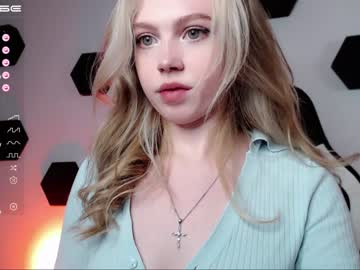hot cam girl small_blondee image #2693486