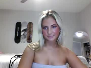 hot cam girl lovelyaveryy image #4667709