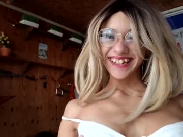 hot cam girl littlegreekflower image #3435799