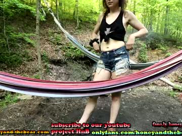hot cam couple honeyand_thebear image #1157695