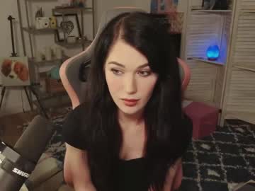 hot cam girl evelynclaire image #4087196