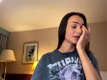 hot cam girl toocutetohandle image #1723004