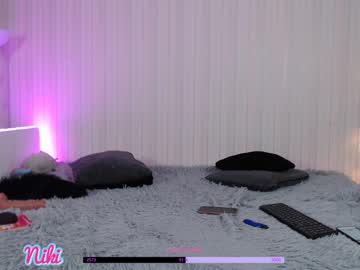 hot cam girl lili_and_niki image #289710