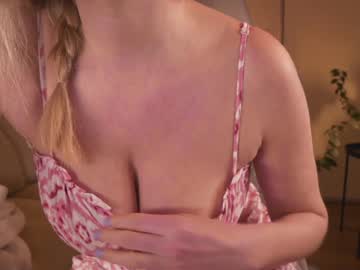 hot cam girl saltedhoney image #2634024